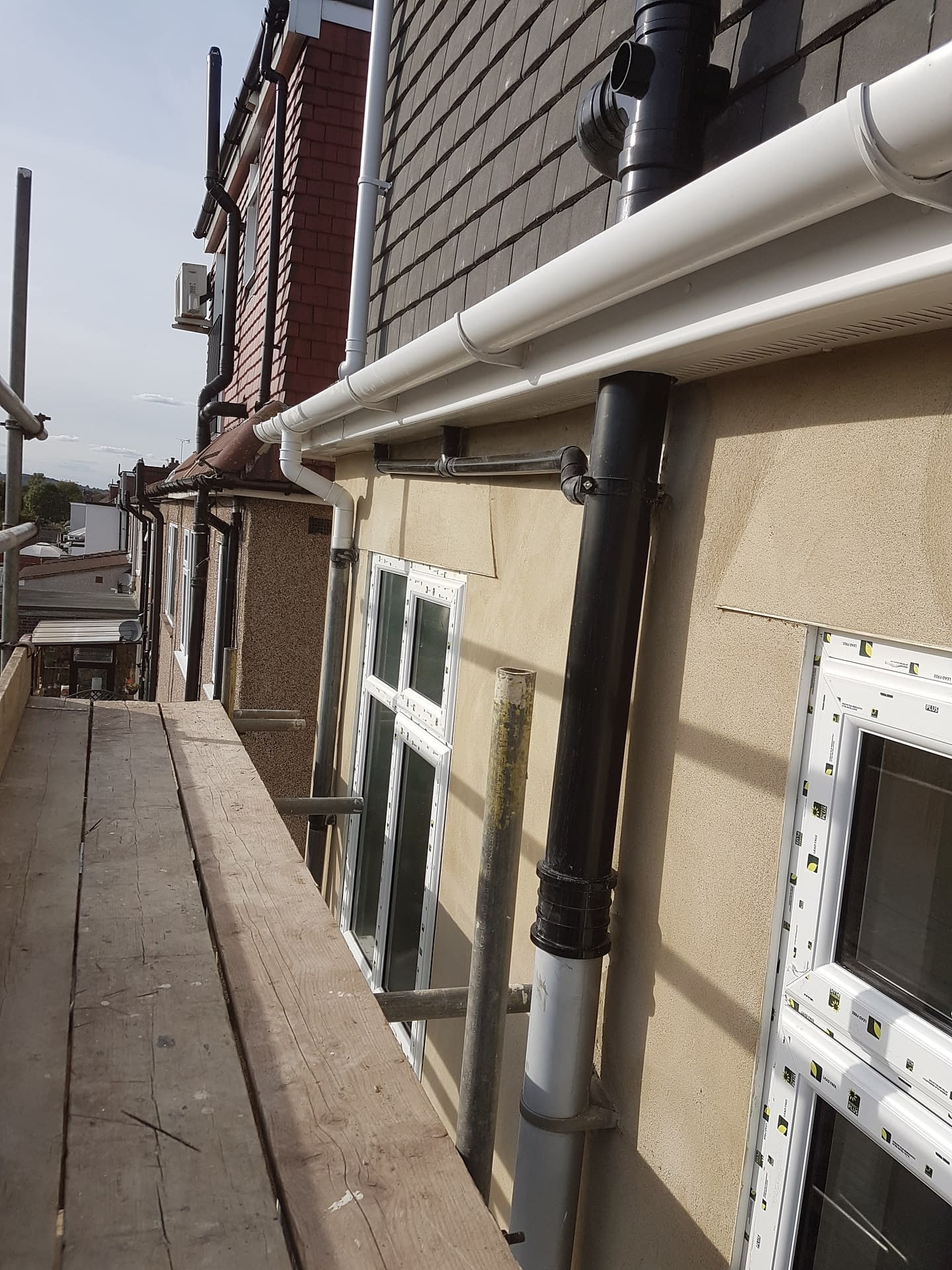 Rendering - Sand and Cement - English Stucco Finishes